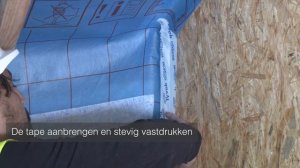 Hoe AirGuard® dampremmend membraan aanbrengen op een houten constructiewand met Tyvek® Acryl Tape