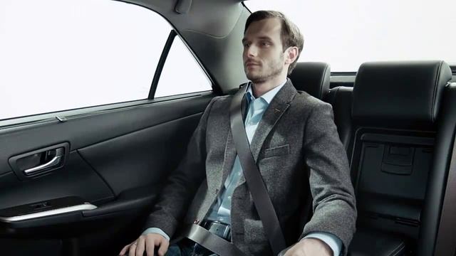 Toyota Camry - комфорт задних сидений. смотреть онлайн