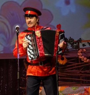 От людей на деревни не спрятаться.