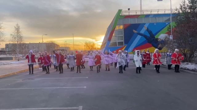 Флешмоб "А у нас Новый год" смотреть онлайн