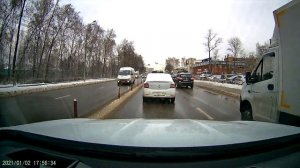 Видео регистратор в штатное место Geely Tugella, дневная съёмка
