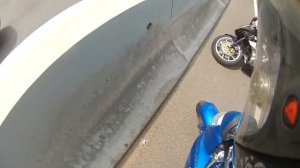 пережал тормоз и упал