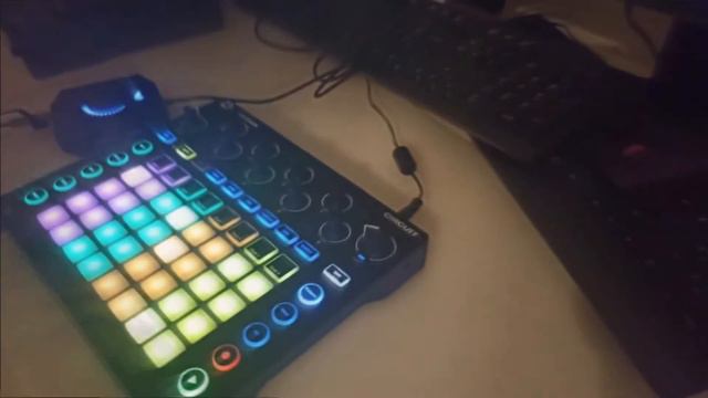 Novation Circuit Melody (On teste la groovebox) смотреть онлайн