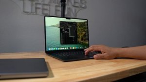 Which ONE is FASTER?? MacBook Air 15 inch vs Older M1 Pro?