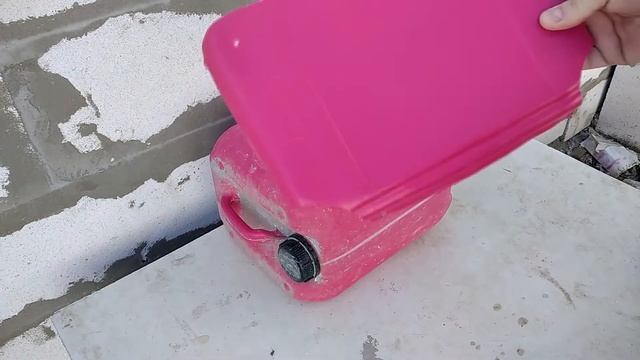 Лайфхак - из пластиковой канистры. DIY. смотреть онлайн