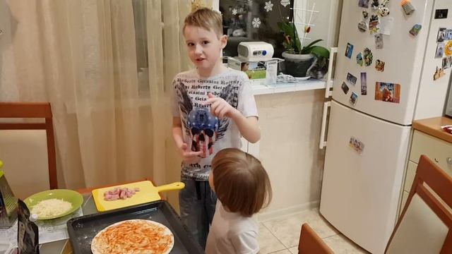 Как приготовить пиццу дома часть 1 смотреть онлайн