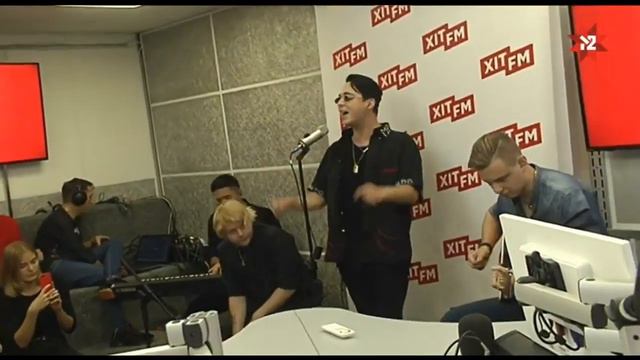 MÉLOVIN на  Хіт FM , фан-зона ,  интервью для М1 #Melovin (English and Russian subtitles)