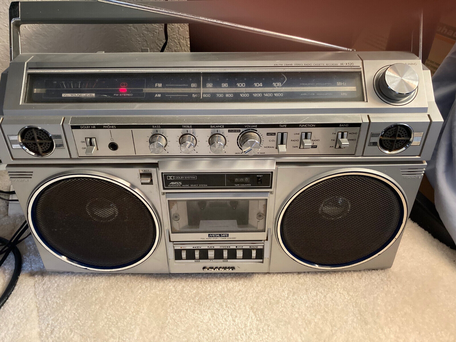 SANYO-M-X520-AM-FM-2-Band-Stereo-Radio-Cassette-ЯПОНИЯ.