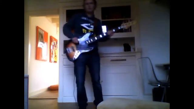 Are you gonna be my girl - Jet - Bass cover - Fender Bronco 40 Bass Amp смотреть онлайн