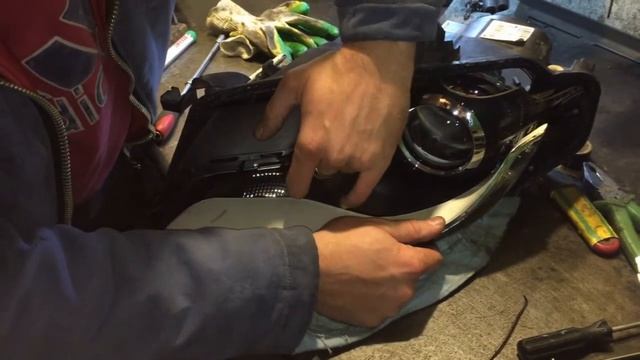 Разборка фары Audi A4 B8 ксенон