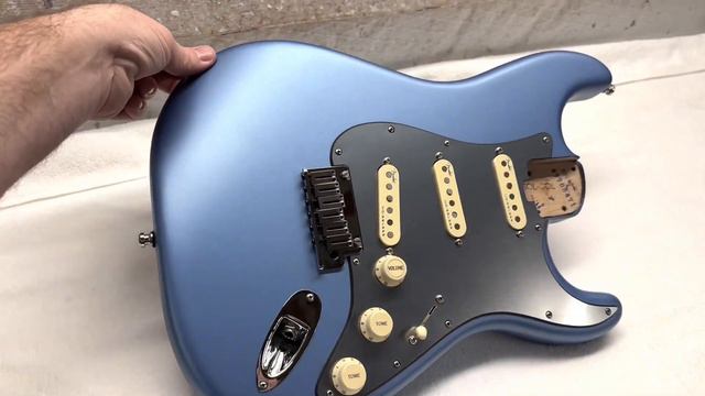 Fender American Elite Stratocaster - Custom Satin Blue by Sims Custom Shop смотреть онлайн