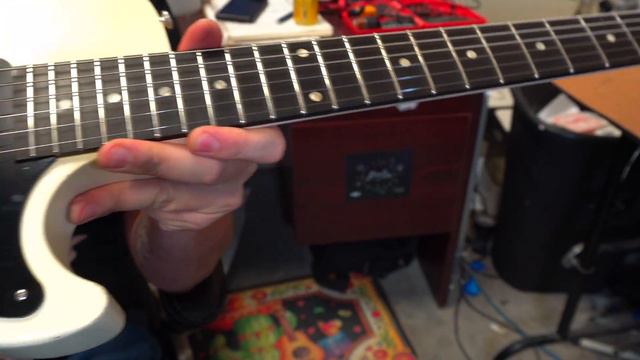 2010 Gibson Les Paul Junior Satin White Deep Dive Review and Demo смотреть онлайн