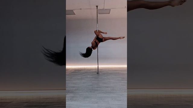 Pole-dance .mp4