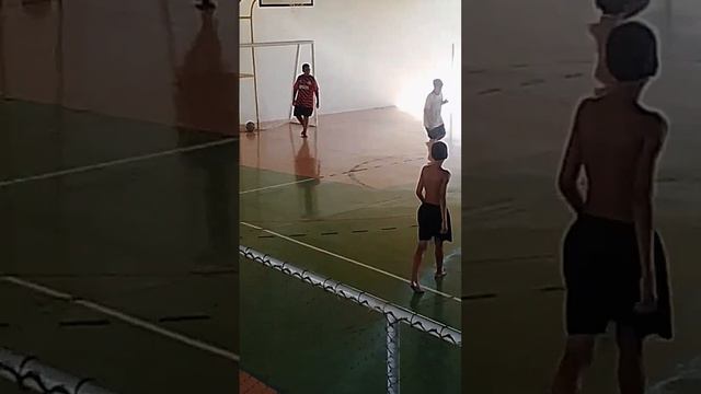 #goleiro Matheus  férias é dentro da quadra..