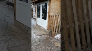 Построил дом 100кв.м всего за 300 тысяч рублей.Краткий обзор уже жилого дома из газоблока.