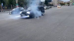 JEEP GRAND CHEROKEE SRT8 WK1 BURNOUT