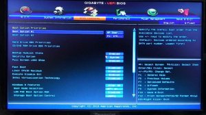 Настройка приоритетов загрузки в BIOS