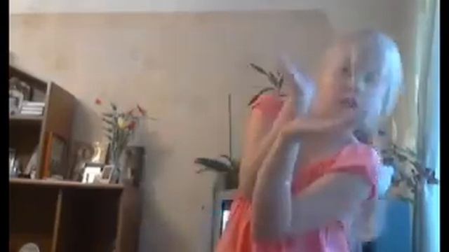 ДЕВОЧКА ЗАЖИГАЕТ ТЕКТОНИК смотреть онлайн