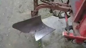 Картофелесажалка под однакорпусный плуг для минитрактора.