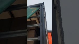 боковая разгрузка на полуприцепе