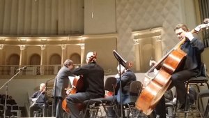 Юрий Башмет с оркестром. Музыка японского композитора.