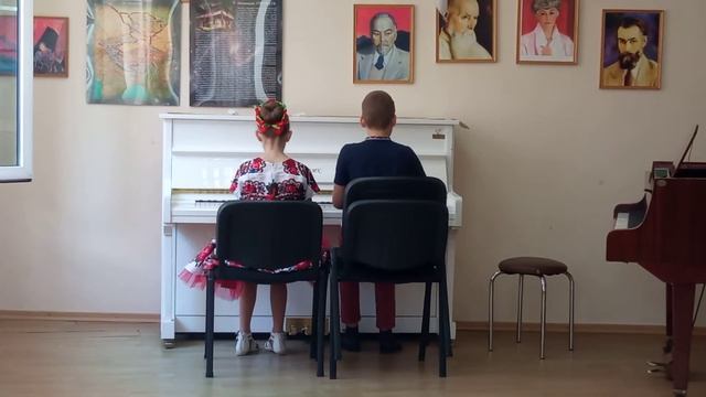 Ансамбль Назар Ксільов та Сокол Сніжана (Полька та Трамвай-Галоп) смотреть онлайн