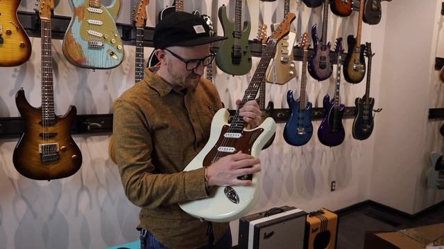 First Impressions | We Unbox New Magneto Guitars / U-One Series смотреть онлайн