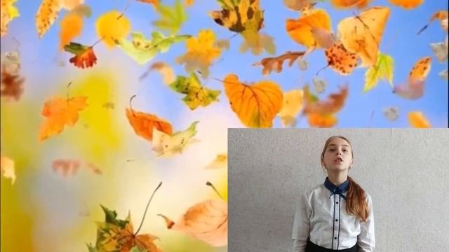 Страна читающая — Виктория Пишванова читает произведение «Листья падают, ...» С. А. Есенина смотреть онлайн