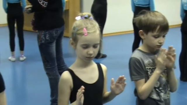 Занятие по актерскому мастерству (младшая группа театра танца Юнона). смотреть онлайн