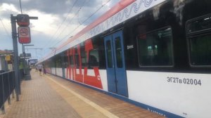 Электропоезда «ЭС1П», «ЭГ2Тв 1.5» и «ЭП2Д» на станции МЦД (D2) «Аникеевка» // 7 августа 2022 года