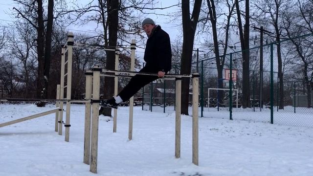 Паркур. Елемент "Лейзі з брус" смотреть онлайн