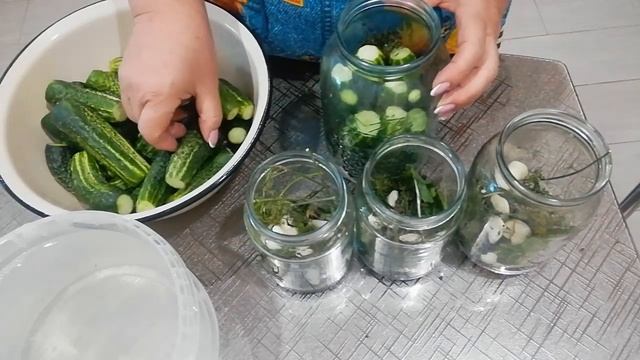 Бабушкин рецепт. Засолка огурцов.Заморозка ягоды. смотреть онлайн
