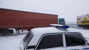 Фура буксует на ровном месте