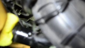 Снятие генератора на Киа Соренто II. (Removing the generator on the Kia Sorento II.)