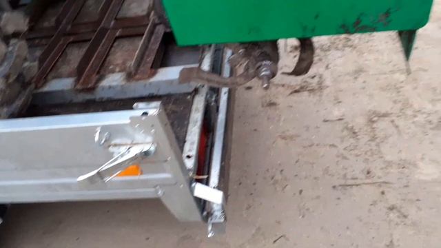 Погрузка и перевозка мототрактора легковым прицепом и фрезерование целины. смотреть онлайн