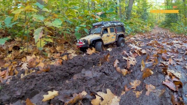 TRX4 Land Rover Defender vs Traxxas TRX-4 2021 Bronco MUD Off-Road Rc Crawler смотреть онлайн