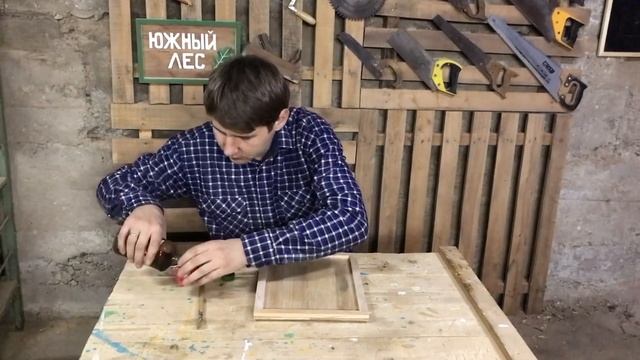 Эксклюзивная табличка из... ящиков?