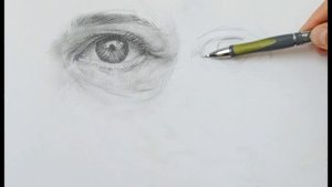 Нарисуем глаза с разницей в 25 лет