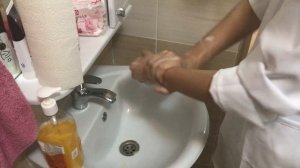 Мытье рук мылом и водой без применения антисептиков (Бытовой)