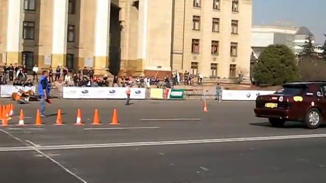 Фигурное вождение. Алматы, Казахстан. 2009 смотреть онлайн