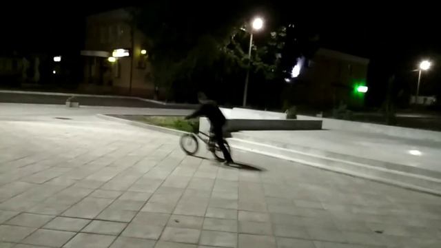 Сотру кеды до дыр Движняк мой поводыр BMX херачим как надо смотреть онлайн