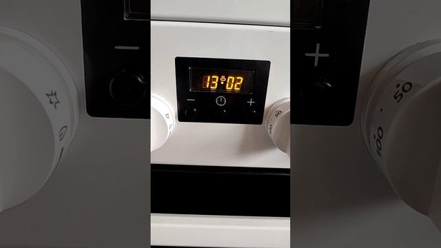 Как настроить время на плите Electrolux LKK540201W с помощью комбинации!