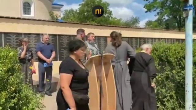 На Украине православные священники устроили драку на похоронах военного