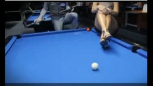 Виртуоз в бильярде.Оболденна красивая игра...
