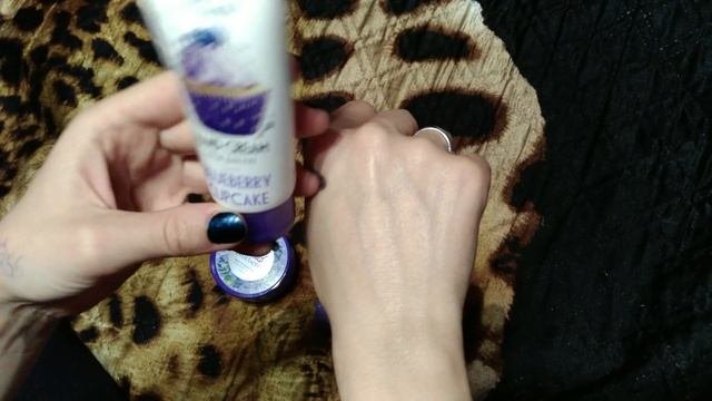 ГЕЛЬ ДЛЯ ДУША И КРЕМ FABERLIC BEAUTY CAFE ИЛИ ORIFLAME WILD BLUEBERRY???