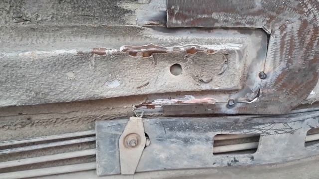 Сварка днища ВАЗ 2112 полуавтоматом WERT 160!Сварка порошковой ароволокой! Работаем своими руками!
