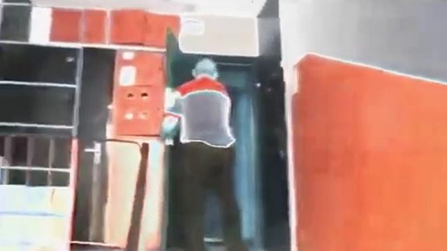 Дед упал с лестницы in G Major 0 смотреть онлайн