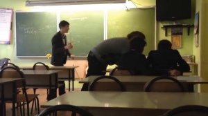 По попе