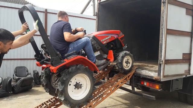 Минитрактор YANMAR.Погрузка после ремонта.