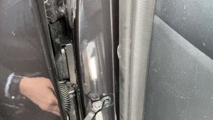 Установка защиты разъема двери на Kia Sorento 4